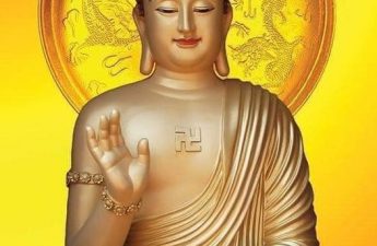 Dạy con làm phước từ thời niên thiếu - Tượng Đức Phật ngồi thiền