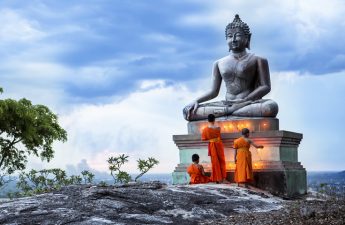 Buddhism - Do đâu Phật giáo suy vi