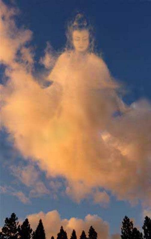 Mây thành hình Bồ Tát